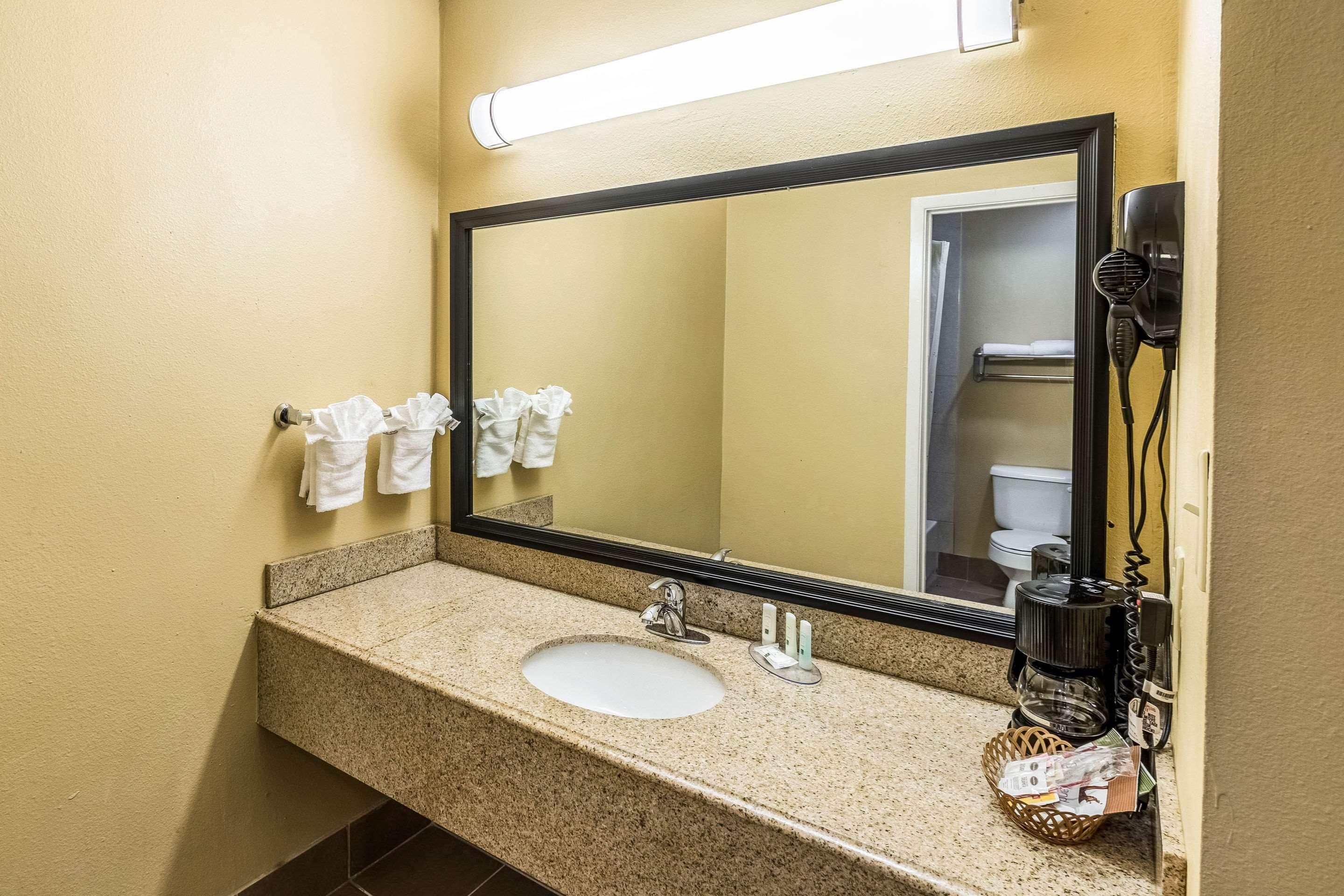 Quality Inn Corsicana Exterior photo